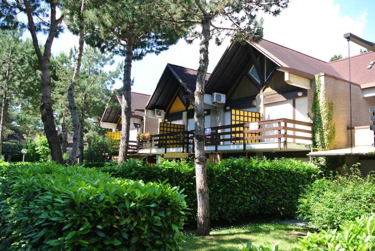 Villa Riviera 56 Lignano Sabbiadoro Bagian luar foto