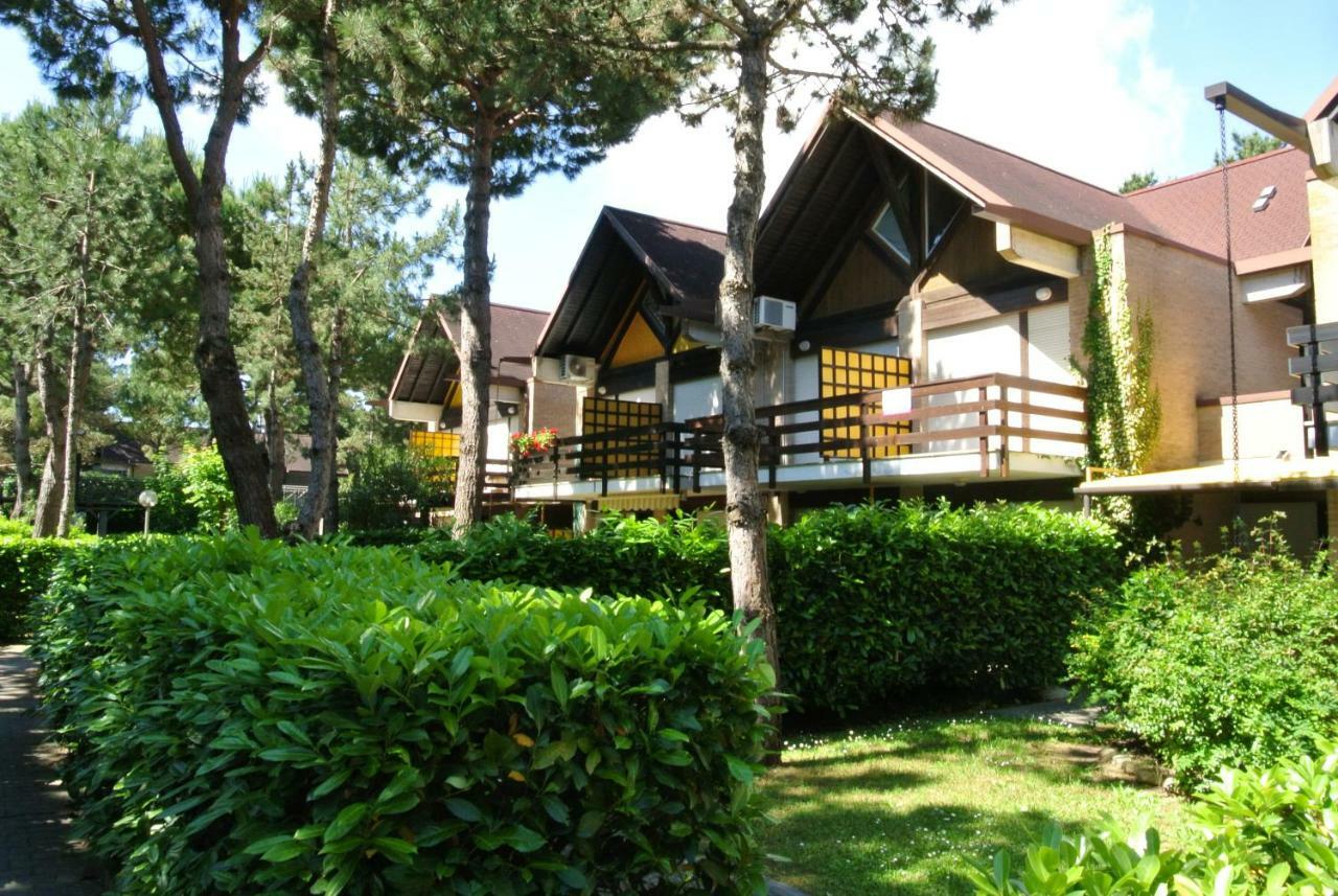 Villa Riviera 56 Lignano Sabbiadoro Bagian luar foto